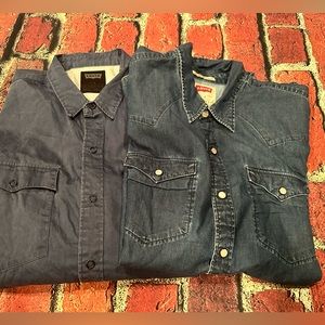 Lot of 2 Levi’s soft denim LS shirts size L
Pit to pit: ~22”
Length: 30”